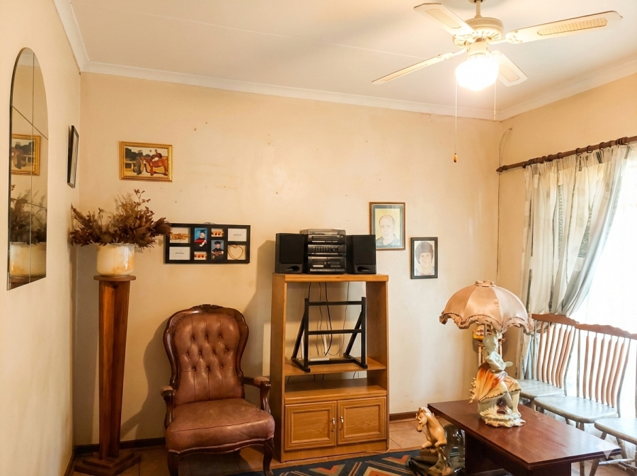 2 Bedroom Property for Sale in Geelhoutpark North West